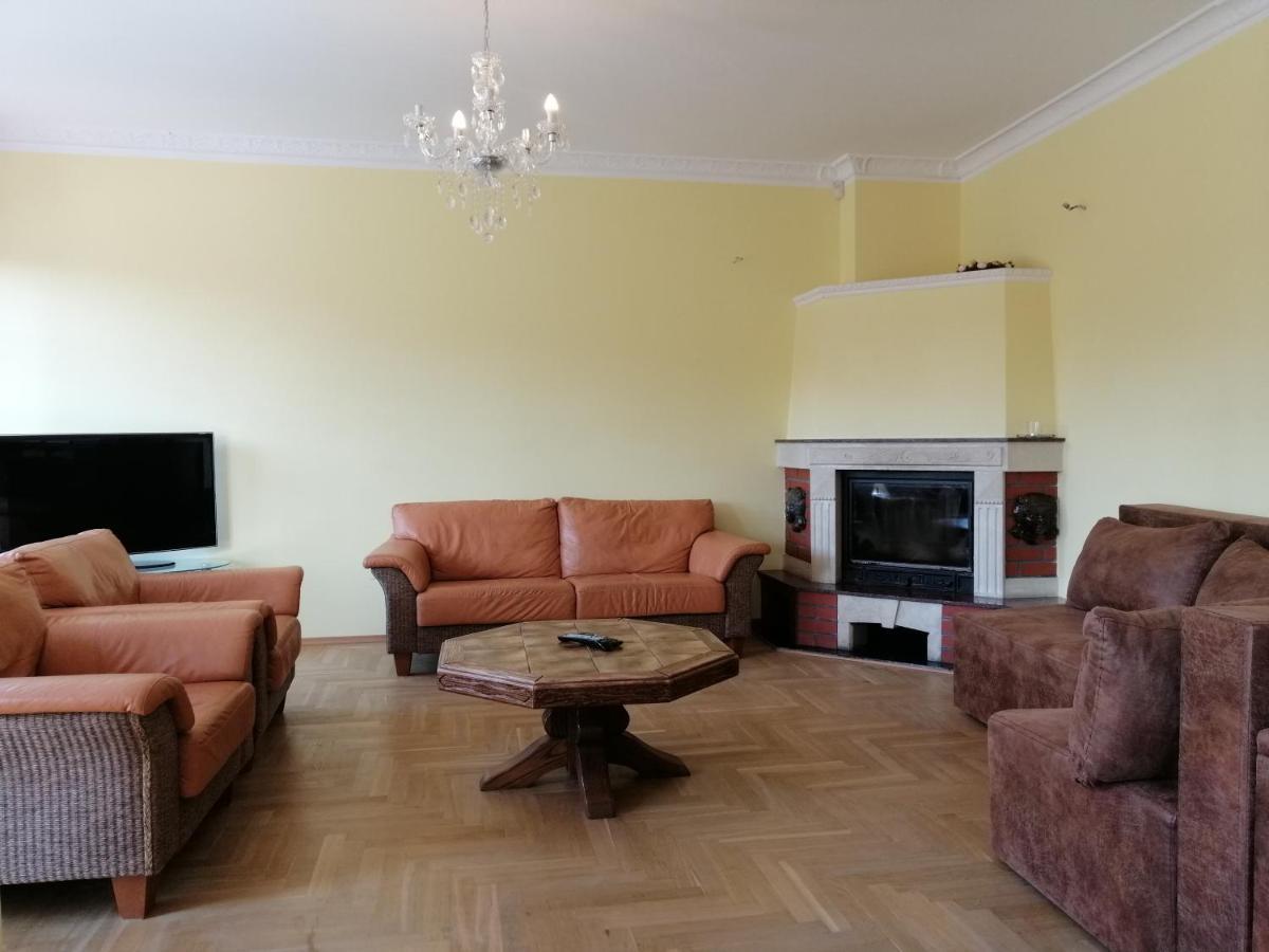 Dom Wypoczynkowy Rybnicka - Apartamenty グディニャ エクステリア 写真