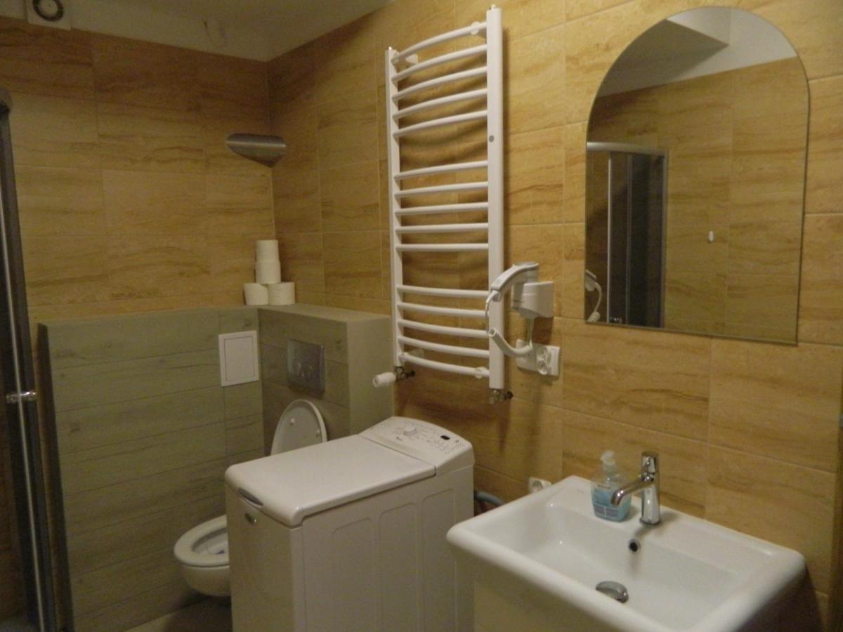 Dom Wypoczynkowy Rybnicka - Apartamenty グディニャ エクステリア 写真